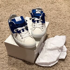 NIB Maison Mariela New Evolution Low sneaker in white and blue US 9